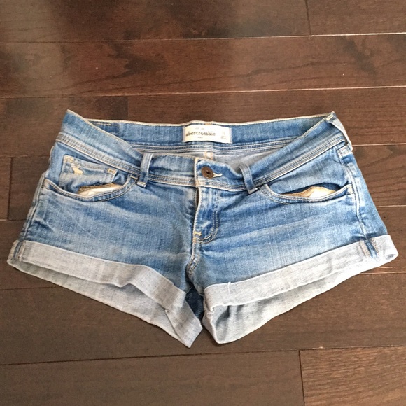 Abercrombie Shortie Shorts - Picture 1 of 4